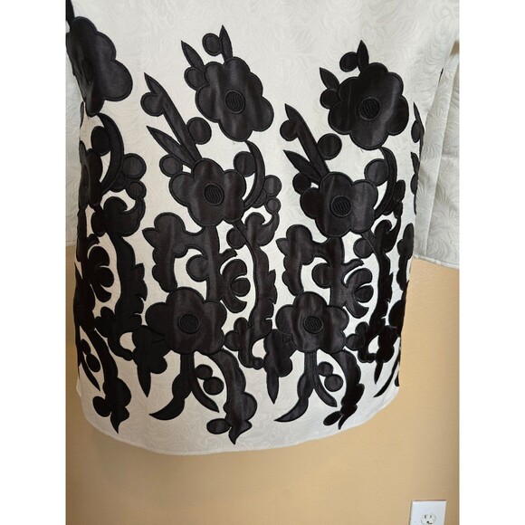 Metropolitan Opera black and white lightweight jacket Women's size small - Picture 10 of 10